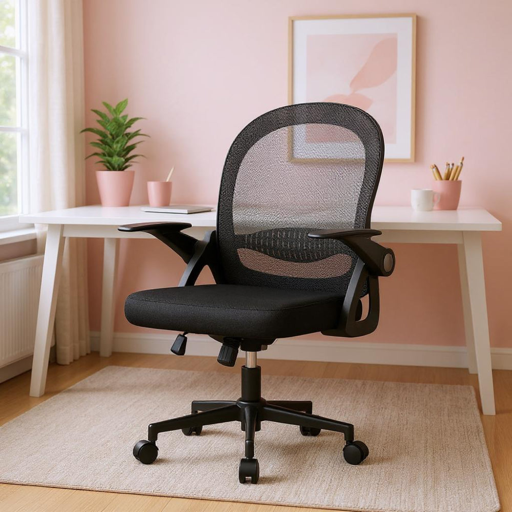 Chaise ergonomique noire avec dossier en maille respirante et base métallique